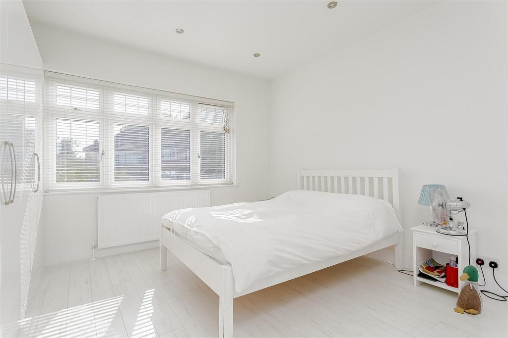 House-upper-pines-banstead-109.jpg