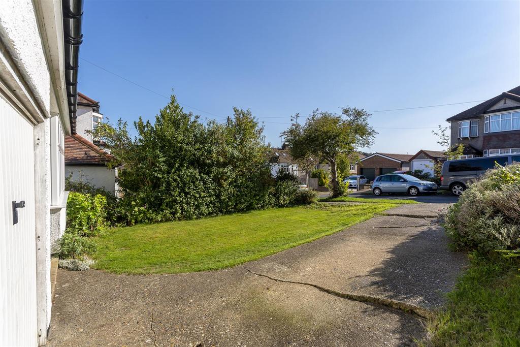 House-upper-pines-banstead-122.jpg