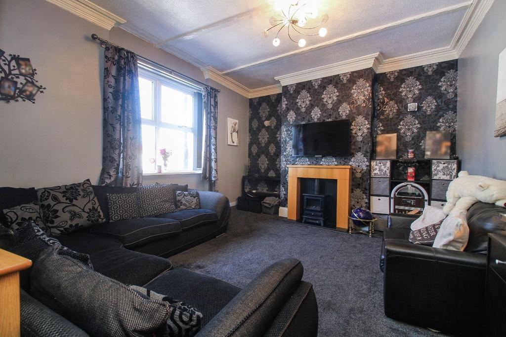 John Street, Cullercoats, North Shields 4 bed terraced house for sale