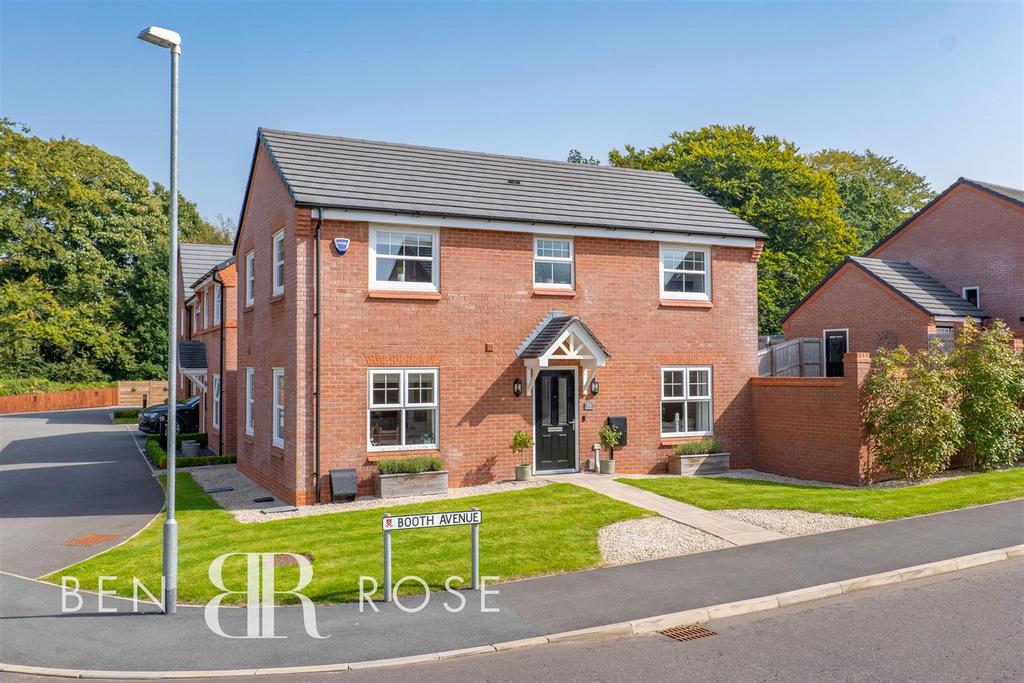 Booth Avenue, Chorley 4 bed detached house for sale £324,995