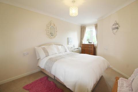1 bedroom retirement property for sale, Leicester Road, Barnet EN5