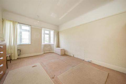 2 bedroom apartment for sale, Osterley Court, Osterley
