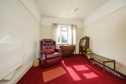 2 bedroom apartment for sale, Osterley Court, Osterley