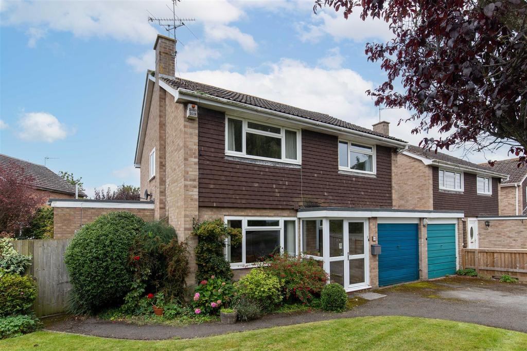 Willow Drive, Wellesbourne, Warwick 4 bed detached house for sale £