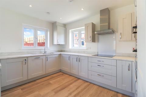 30 Deerhill Road, South Molton, EX36 3FH