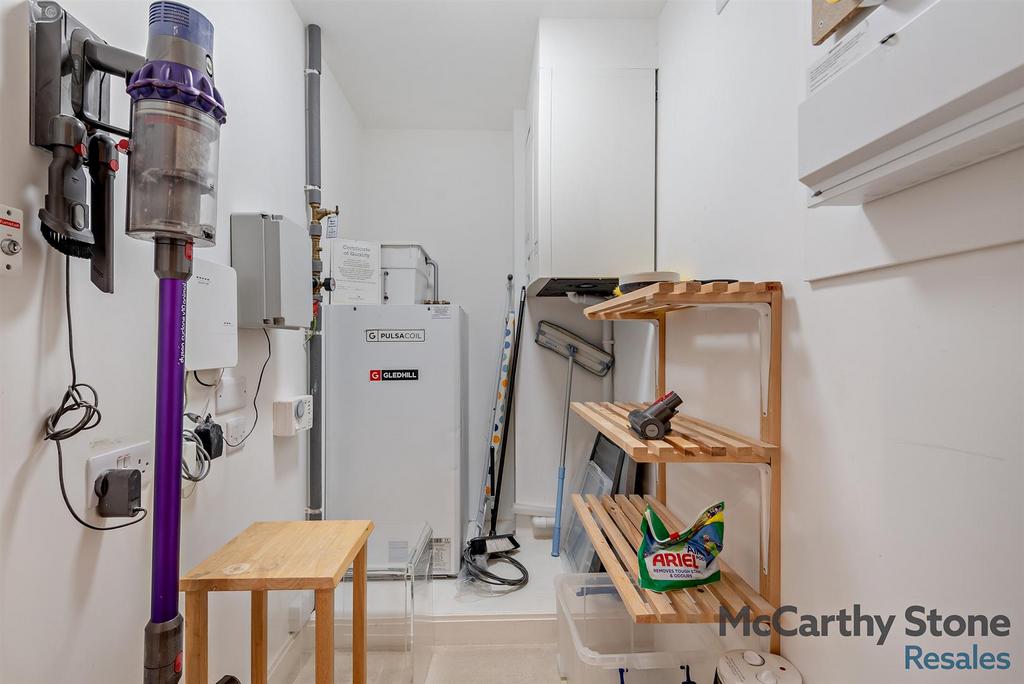 8646659-interior01-800.jpg