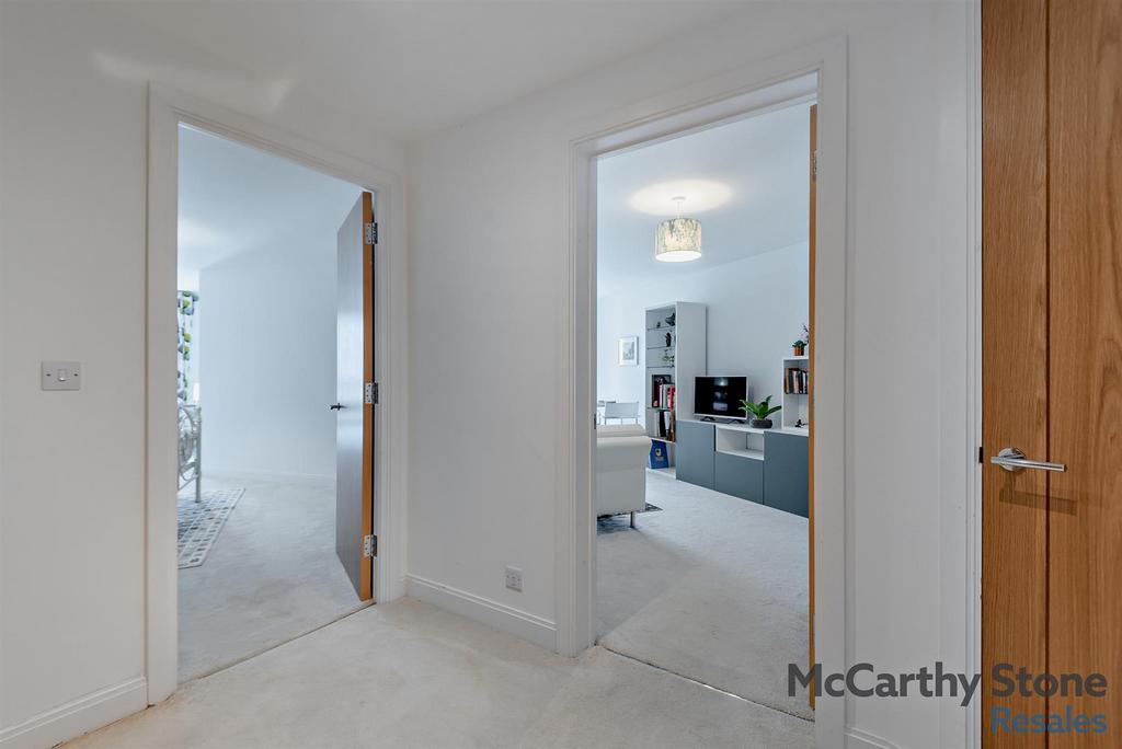 8646659-interior02-800.jpg