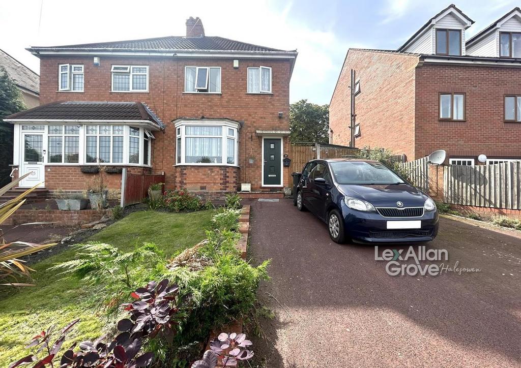 New Birmingham Road, Tividale, Oldbury 3 bed semidetached house for