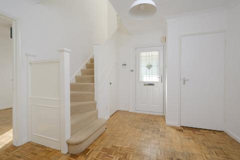 18 Silverdale Avenue, Oxshott, Leatherhead, KT22 0LB