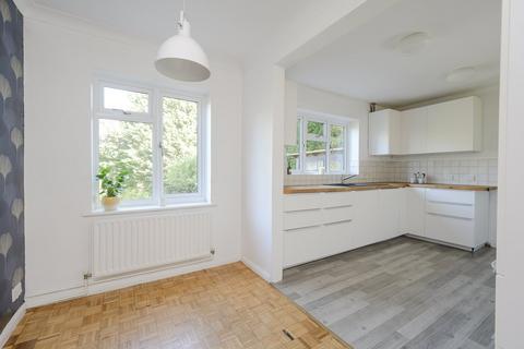 18 Silverdale Avenue, Oxshott, Leatherhead, KT22 0LB
