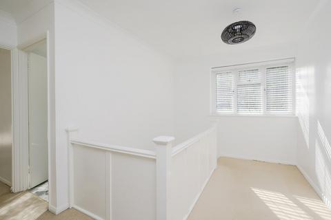 18 Silverdale Avenue, Oxshott, Leatherhead, KT22 0LB