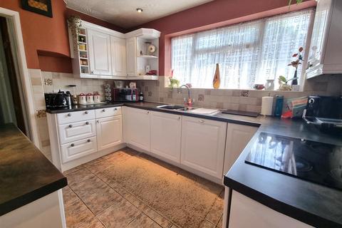 15 Brook Close, Bournemouth, BH10 5JP