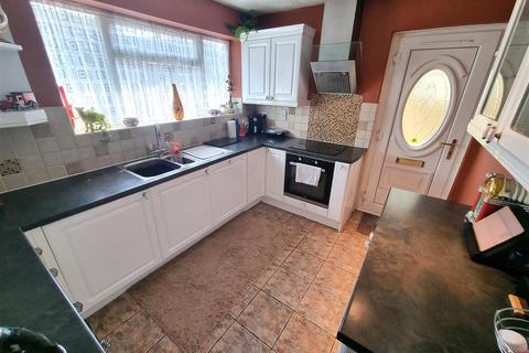 15 Brook Close, Bournemouth, BH10 5JP