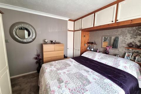 15 Brook Close, Bournemouth, BH10 5JP