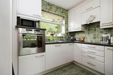 2 bedroom flat for sale, Apartment 5, Darley House, Fairleigh Drive, Moorgate