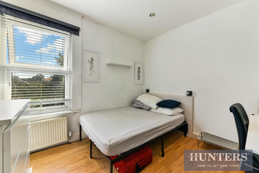 HANWORTH ROAD, 220 (4).jpg
