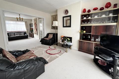 3 bedroom semi-detached house for sale, Farmleigh, Southgate, N14