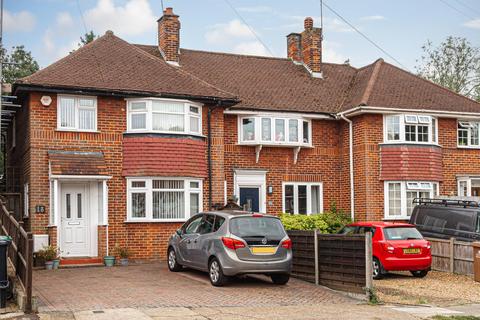 18 Chapel Way, Epsom, KT18 5TF