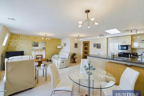 2 bedroom apartment for sale - North Marine Road, Scarborough