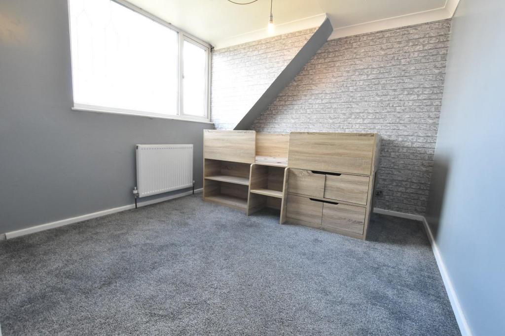 Bedroom, 3