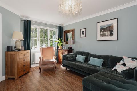 13 Galen Close, Epsom, KT19 7DL