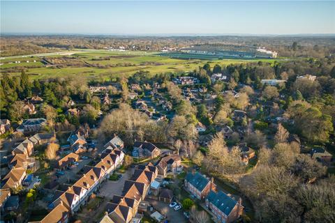 6 Gatcombe Crescent, Ascot, SL5 7HA
