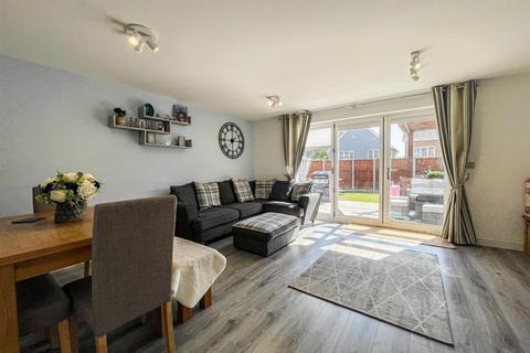 14 Elliots Close, West Horndon, Brentwood, CM13 3FU