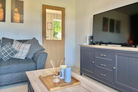 19 Coronation Street, Wrenthorpe, Wakefield, WF2 0HT