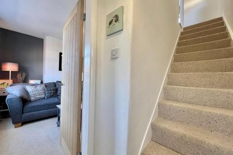 19 Coronation Street, Wrenthorpe, Wakefield, WF2 0HT