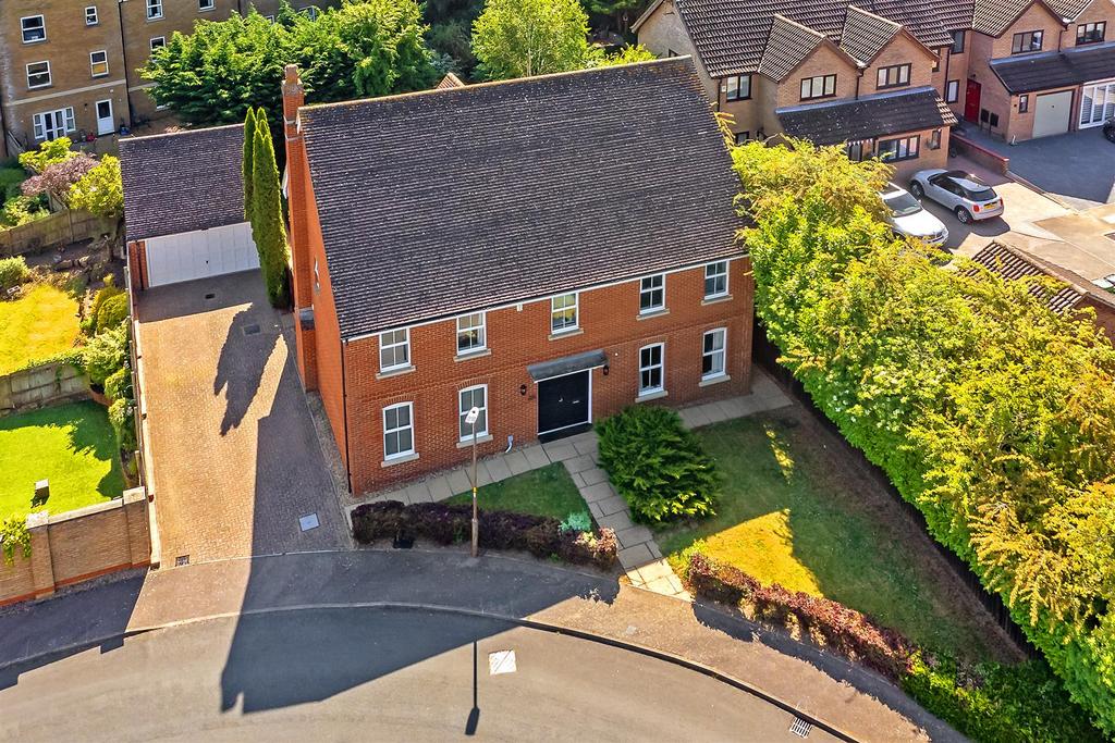 Ellis Fields, St. Albans 5 bed detached house £1,835,000