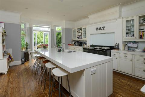 1 Goldney Avenue, Clifton, Bristol, BS8 4RA