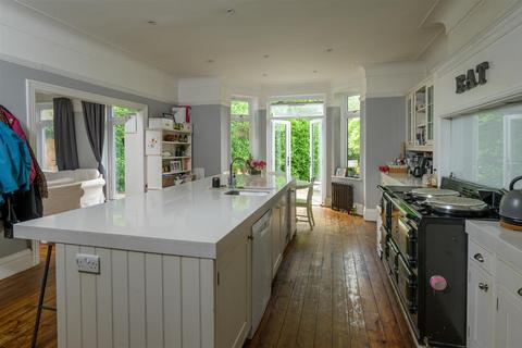 1 Goldney Avenue, Clifton, Bristol, BS8 4RA