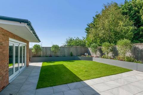 8 Badgers Close, Welford On Avon, Stratford-upon-avon, CV37 8FA