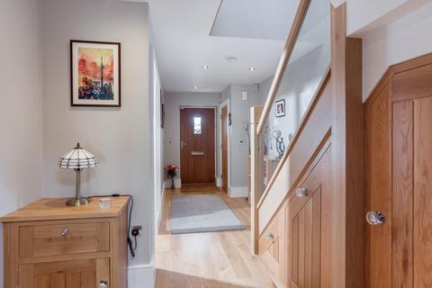 8 Badgers Close, Welford On Avon, Stratford-upon-avon, CV37 8FA
