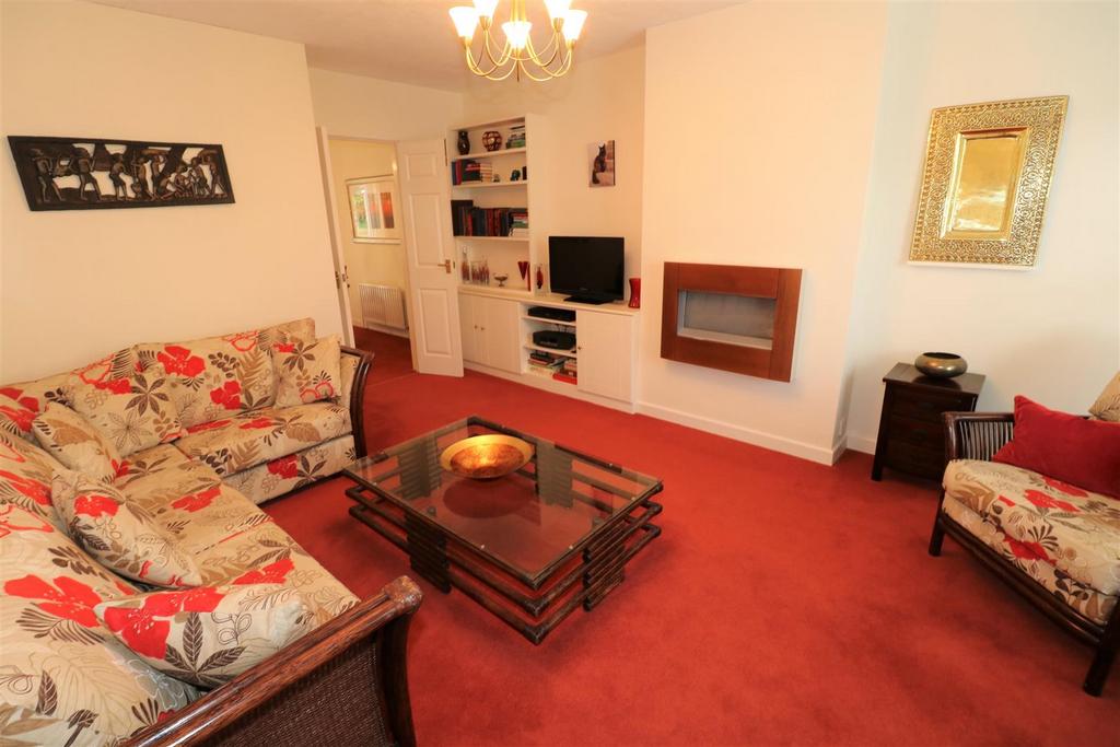 Elmdene Road, Kenilworth 3 bed semidetached house for sale £470,000