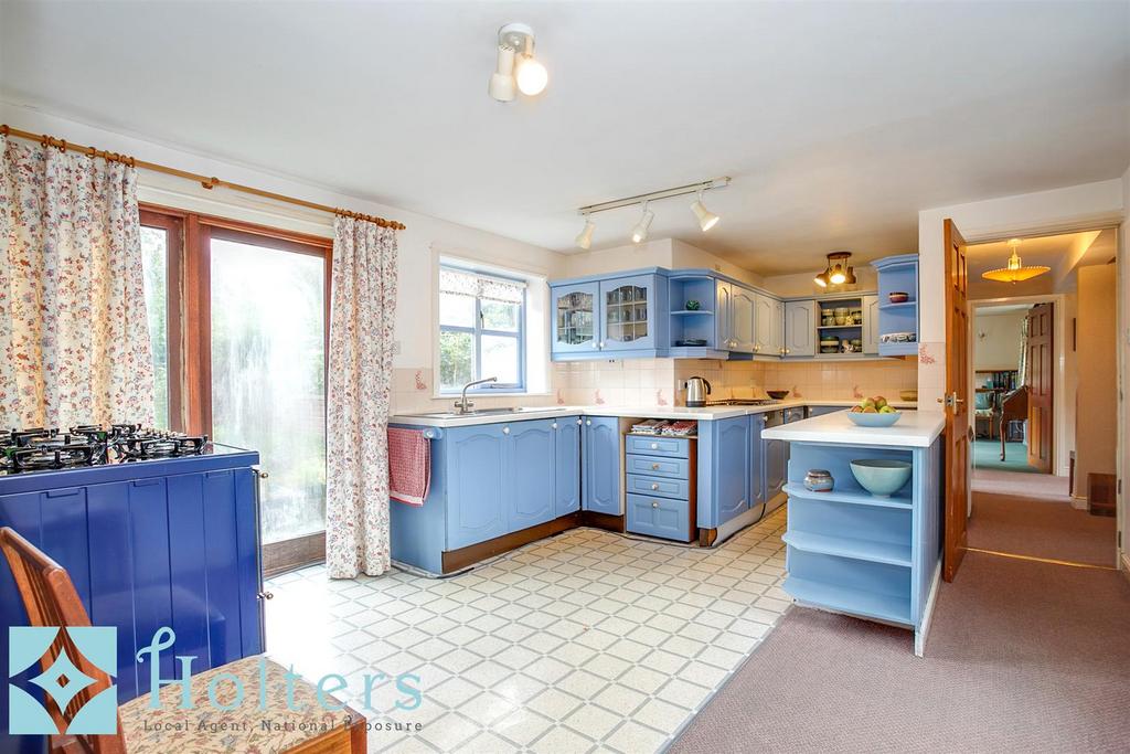 Kitchen Angle 2.jpg