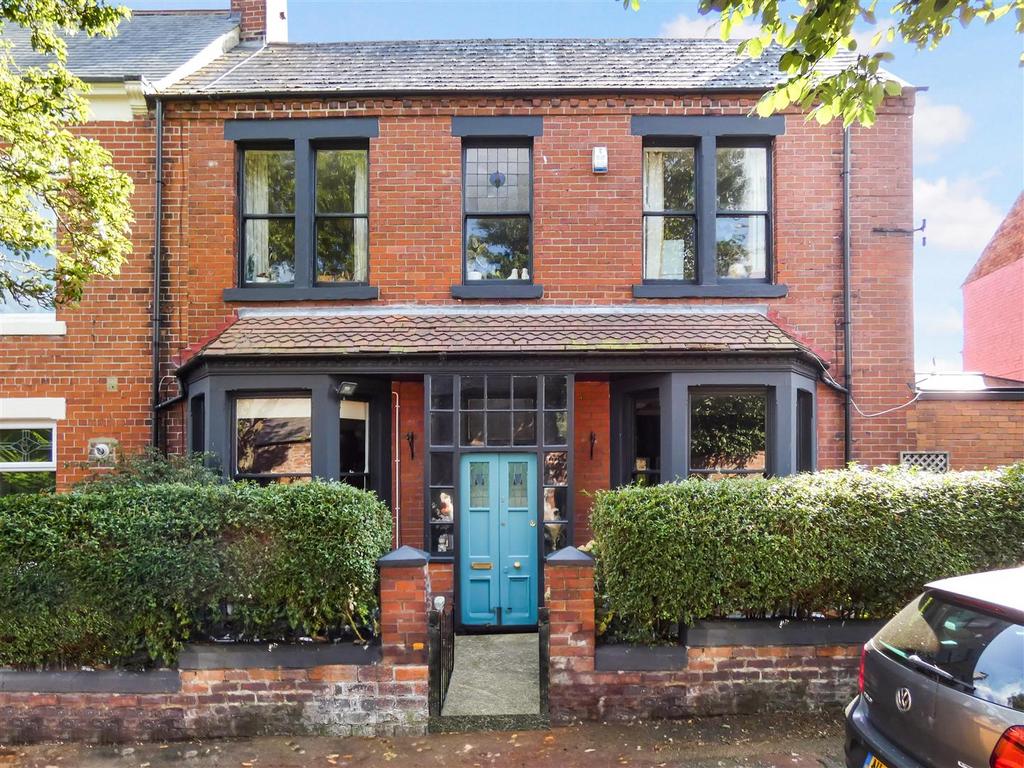 Windsor Gardens, North Shields 2 bed end of terrace house for sale £