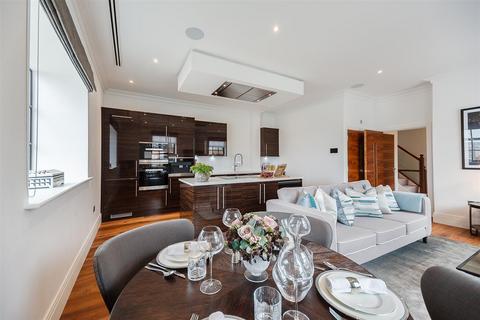 3 bedroom flat to rent, Rainville Road, London, W6