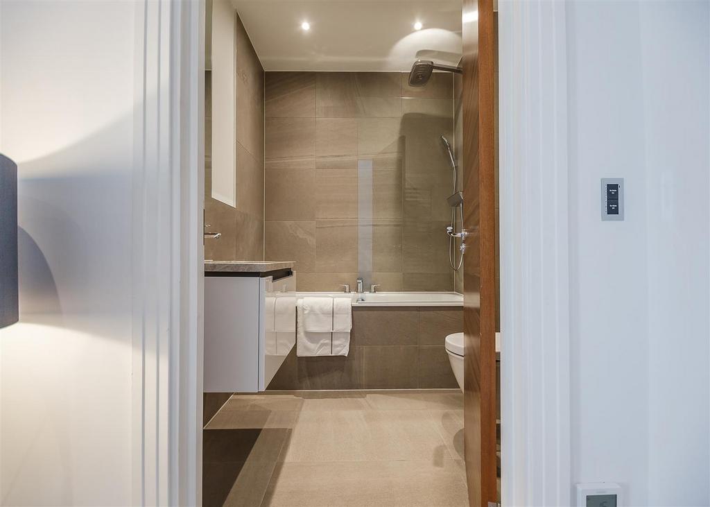 8316099-interior23.jpg