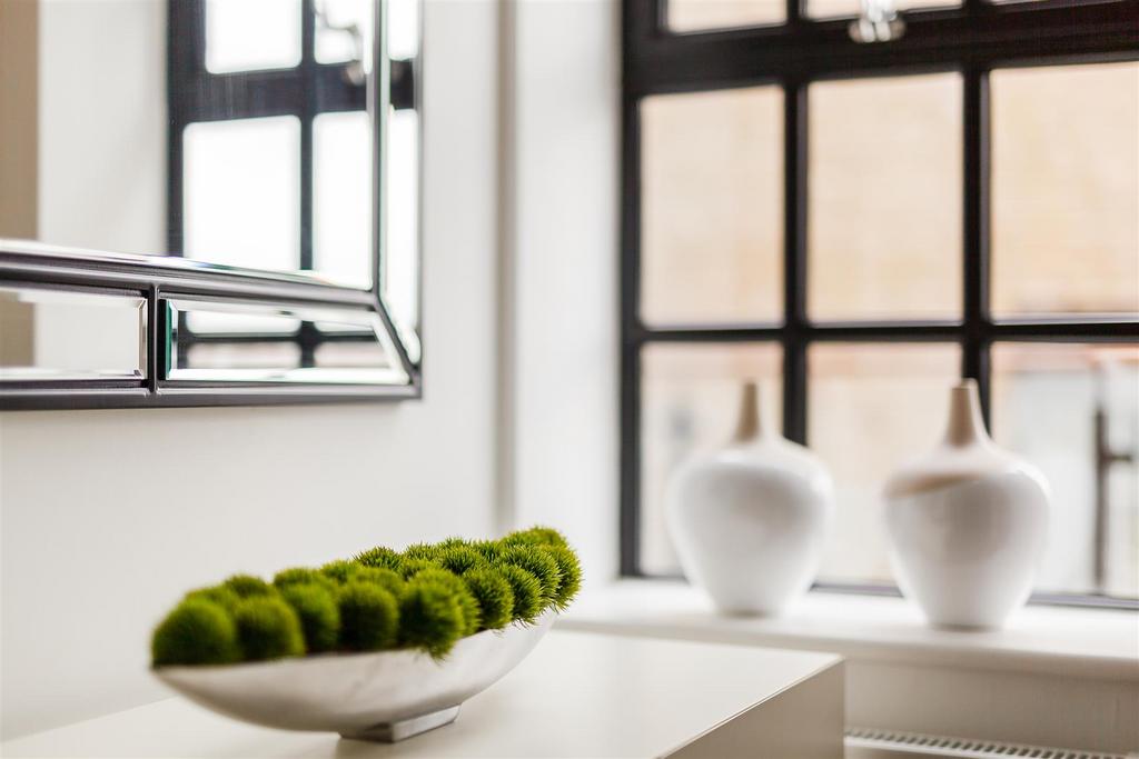 8316099-interior13.jpg