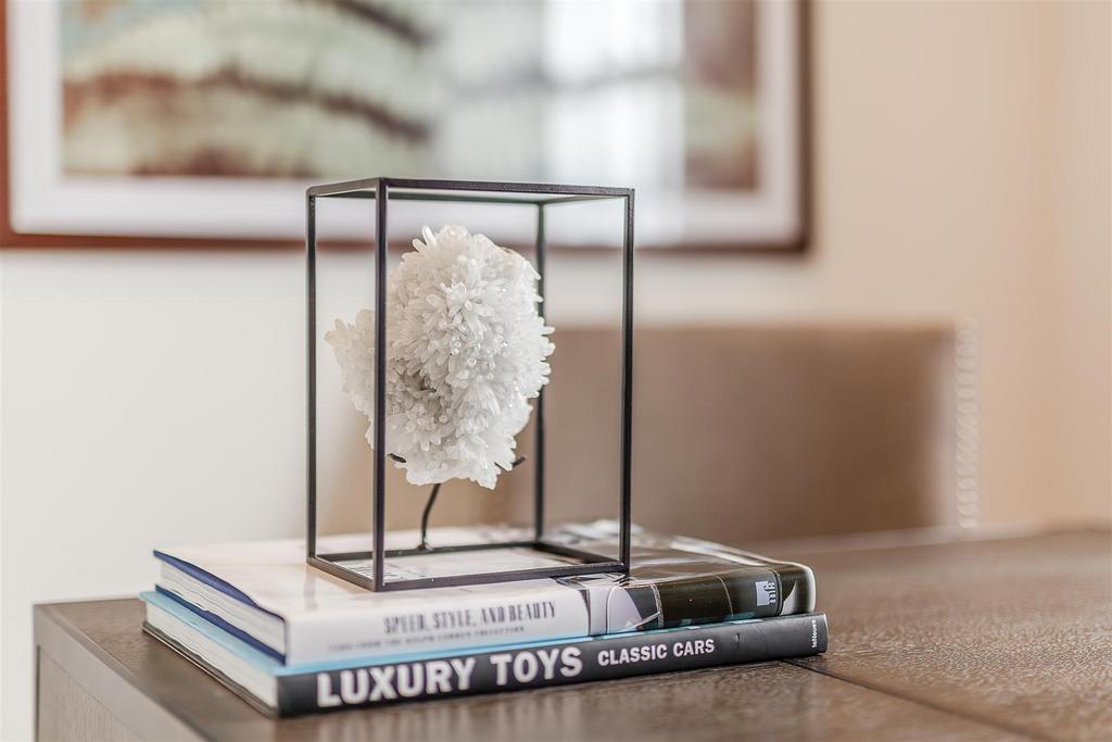 8316099-interior31.jpg
