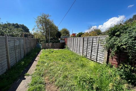 5 Whitfeld Road, Ashford, TN23 7TS