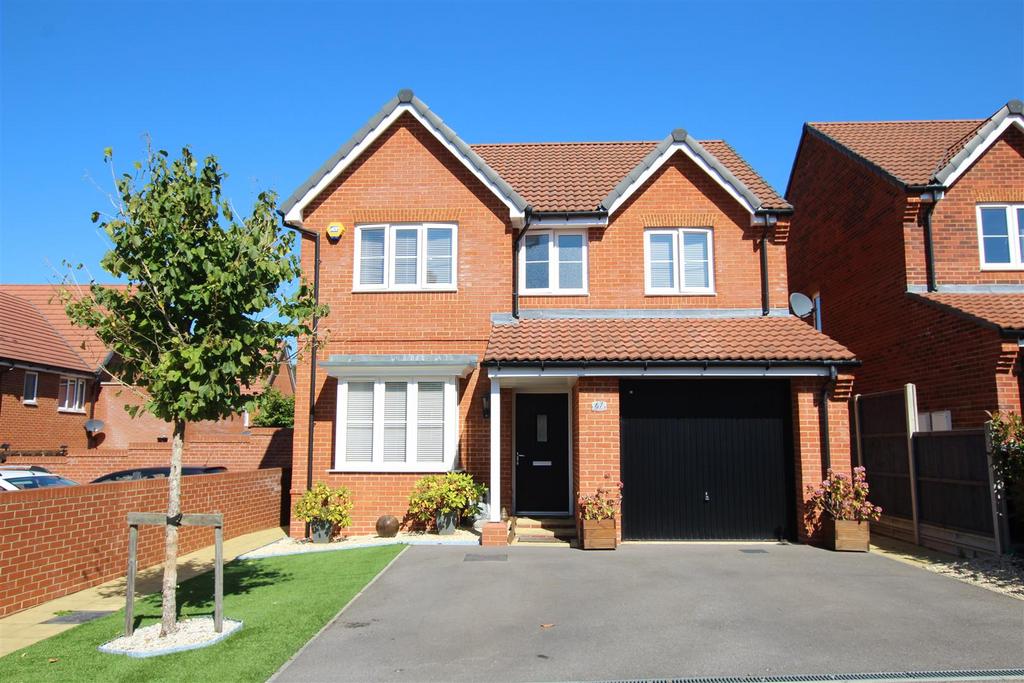 Chiltern Crescent, Fair Oak, Eastleigh 4 bed detached house for sale
