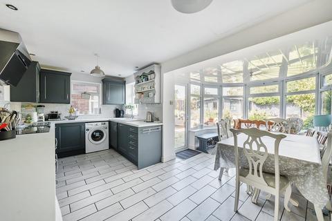 17 Mayfield Crescent, Lower Stondon, Henlow, SG16 6LE