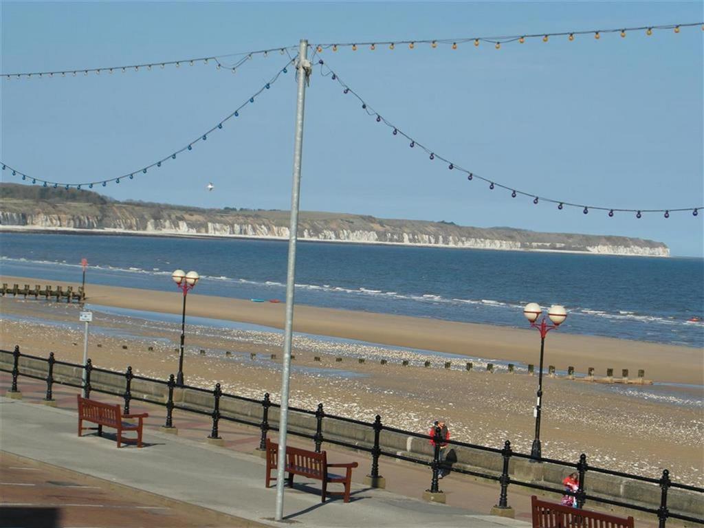 North Marine Drive, North Bay Court, Bridlington, YO15 2JF 2 bed flat