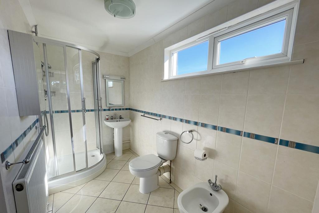 Bedroom 1 Ensuite