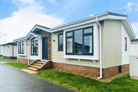 2 bedroom park home for sale, Whitstable, Kent, CT5