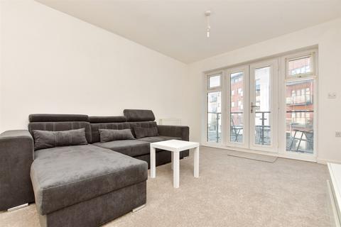 2 bedroom apartment for sale, Fosters Place, East Grinstead, West Sussex