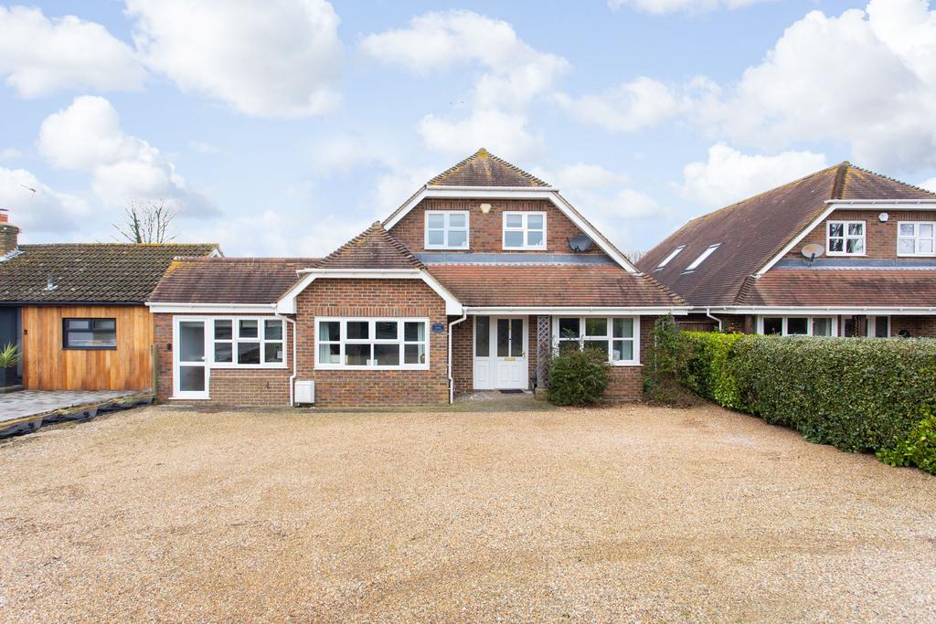 Canterbury Road, Densole, CT18 5 bed detached house for sale £595,000