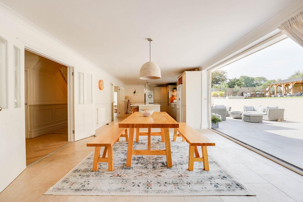 The Retreat, Pen Y Turnpike Road, Dinas Powys, Vale of Glam. CF64 4HG 5